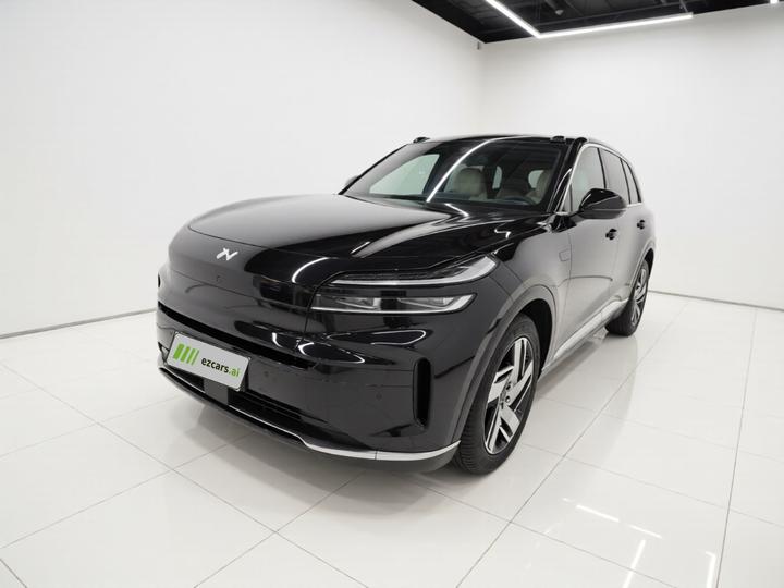 L90 2025 Ultra 6-Seater 60