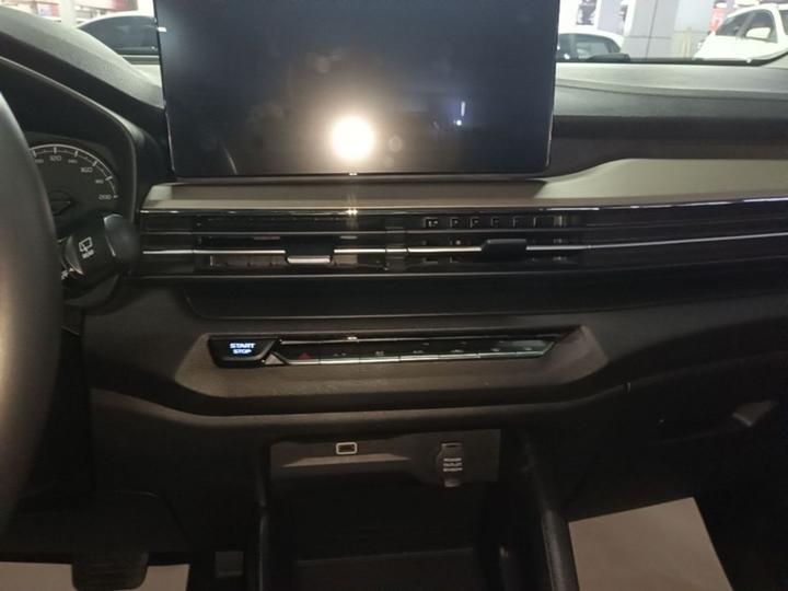 Vision X3 2021 PRO 1.5L CVT Premium photo 8