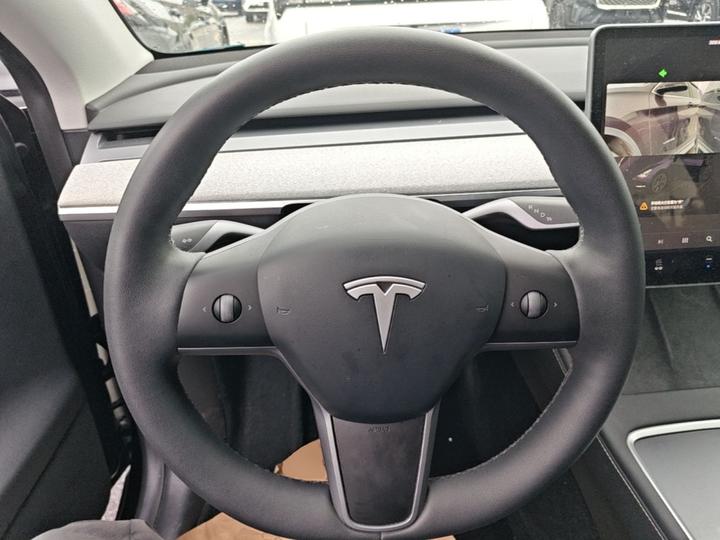 Model Y 2024 RWD photo 6
