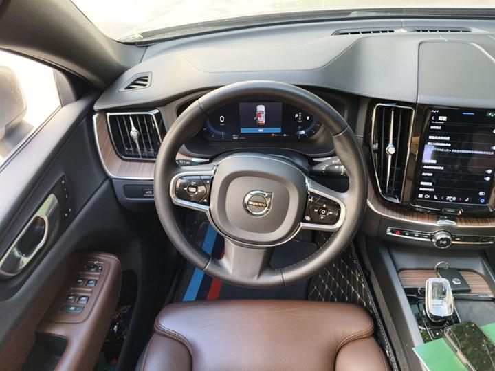 XC60 2023 B5 AWD Luxury photo 7