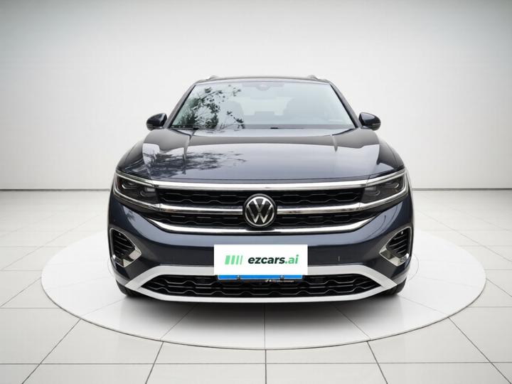 2021 380TSI AWD Luxury Pro photo 2