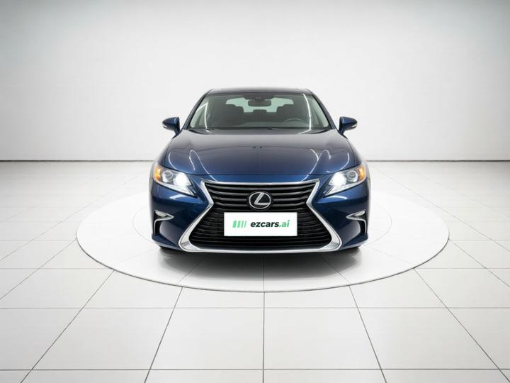 ES 2015 300h Comfort photo 2