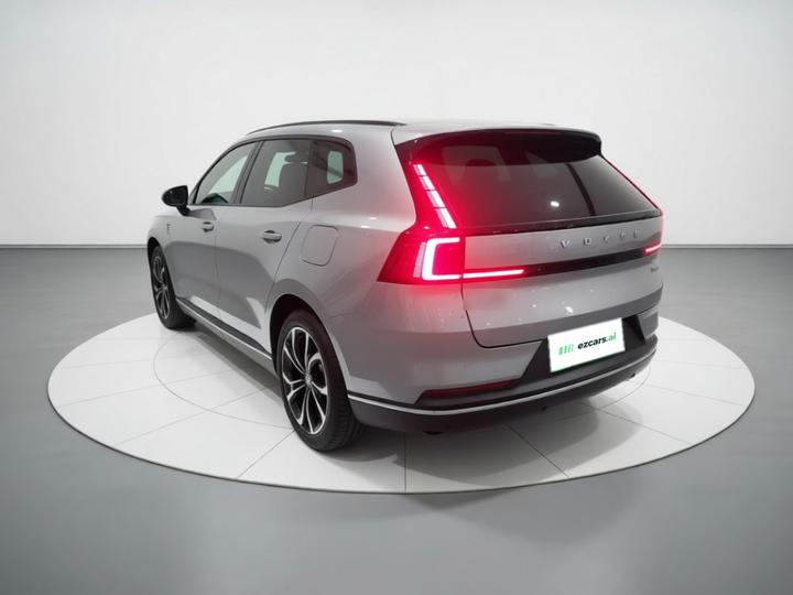 XC70 Hybrid 2026 RWD Long Range Core photo 4