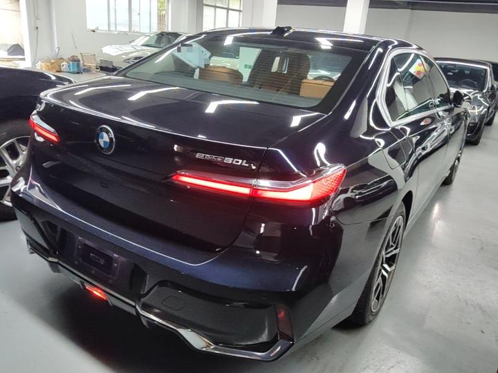 i7 2023 eDrive50L Leading M Sport Package photo 4