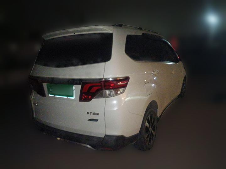 M50V 2019 1.6L CVT Luxury photo 6