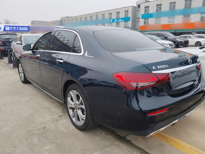 E-Class 2023 Facelift E 300 L Sport Luxury photo 4