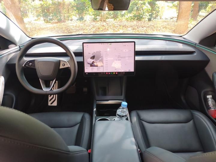 Model 3 2026 Long Range RWD photo 5