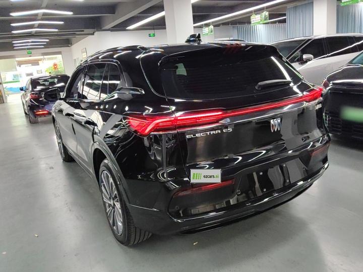 E5 2023 Standard Range photo 4