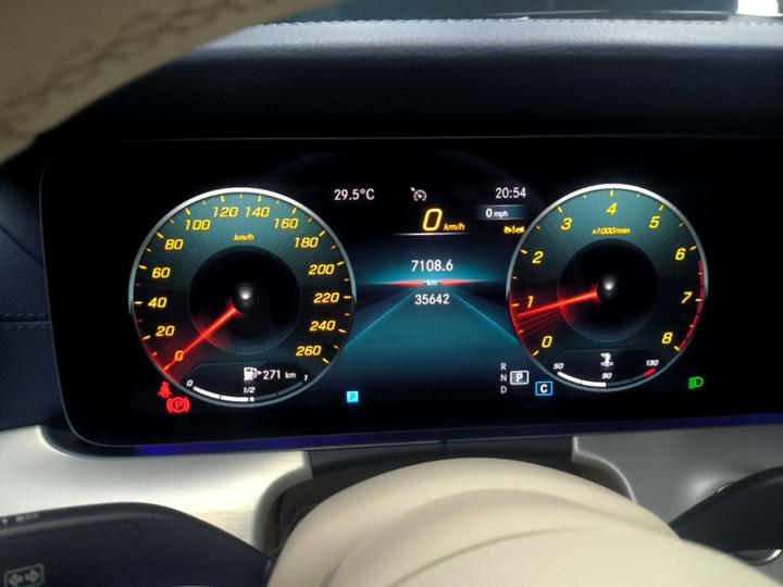 E-Class Imported 2023 E 260 Coupe photo 3