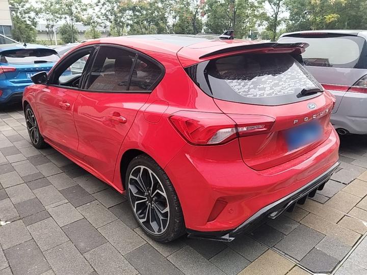Focus 2021 Hatchback EcoBoost 180 AT ST Line photo 4