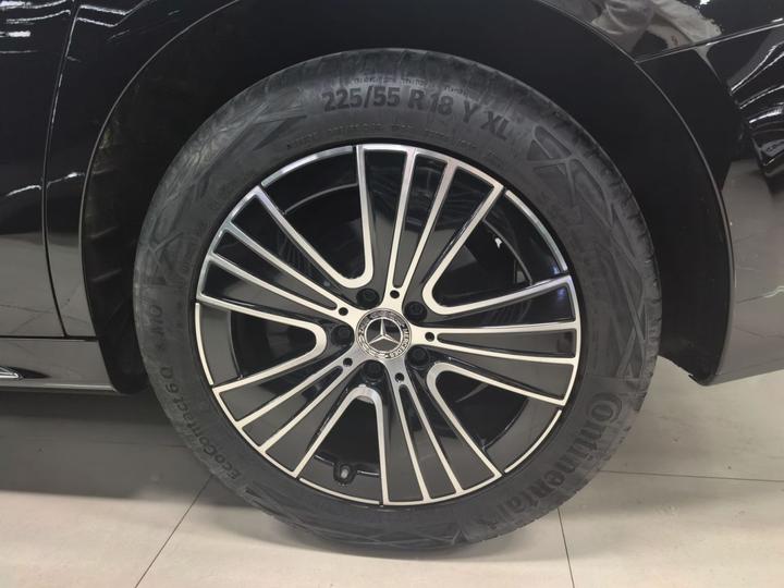 E-Class 2024 E 260 L 4MATIC photo 6