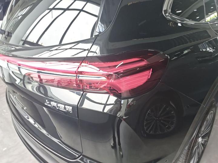 2024 Envision Plus 28T AWD Exclusive photo 7