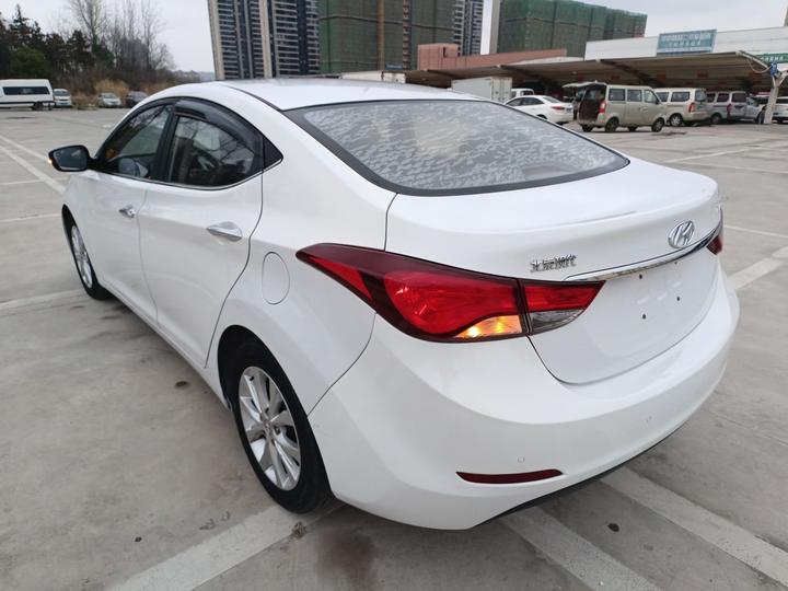 Elantra 2016 1.6L AT Premium photo 4