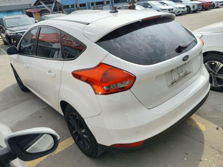 Focus 2017 Hatchback 1.6L AT Fashion photo 4