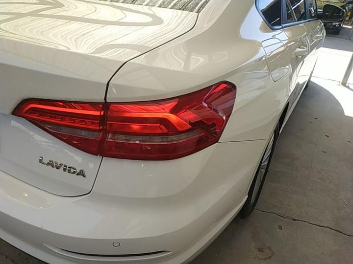 Lavida 2018 1.5L AT China V photo 7