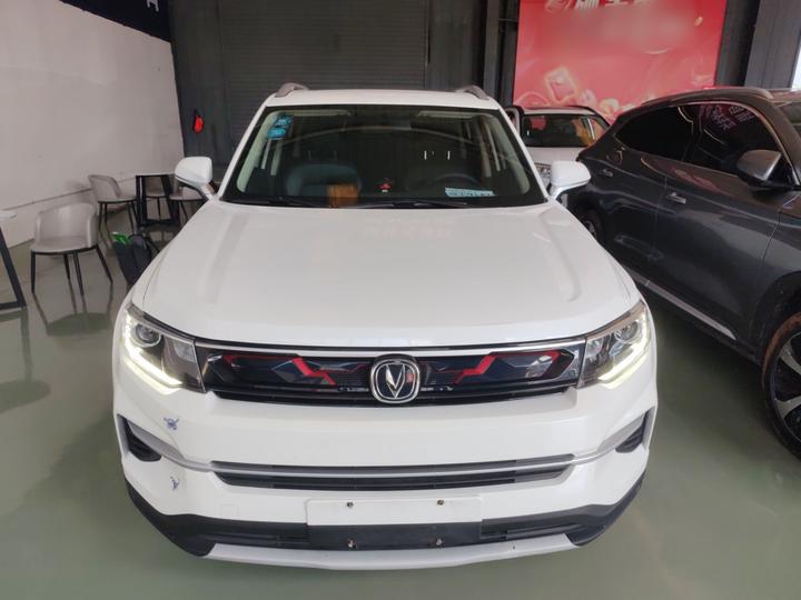 CS35PLUS 2019 1.4T DCT photo 2