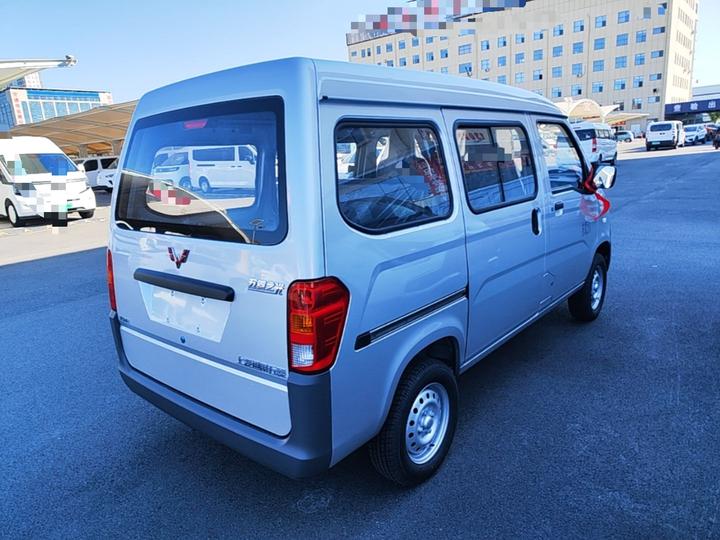 Wuling Zhiguang 2023 1.5L 5/7-Seater photo 4