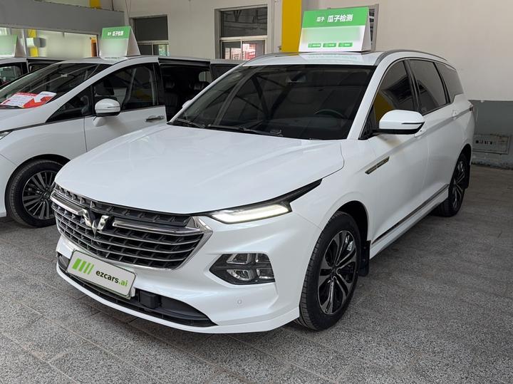 Wuling 2020 1.5T CVT Flagship