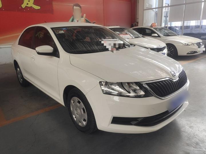 Rapid 2018 1.4L MT Standard photo 3