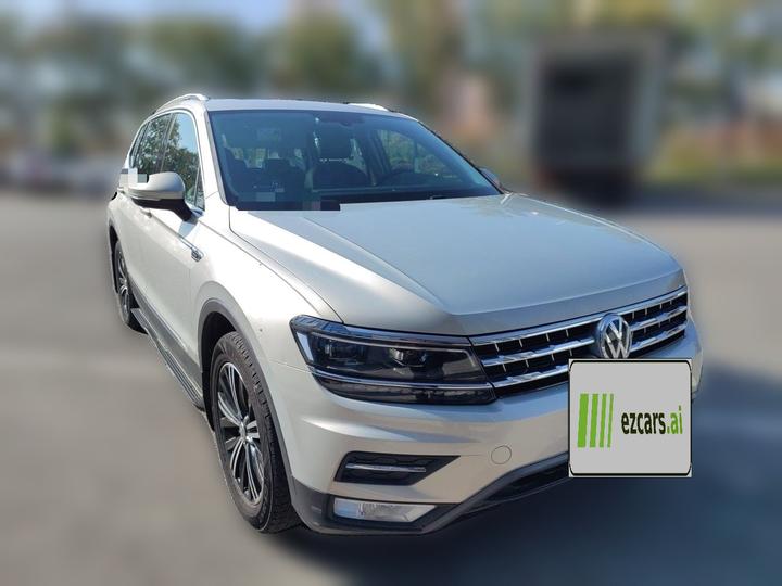 Tiguan L 2017 380TSI AT AWD Luxury photo 3