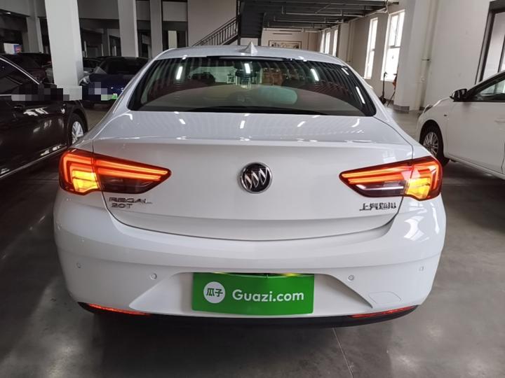 Regal 2019 20T Elite China VI photo 3