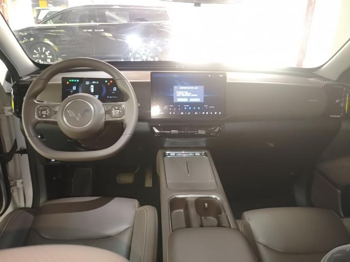 560 EV 2026 125km Luxury photo 5