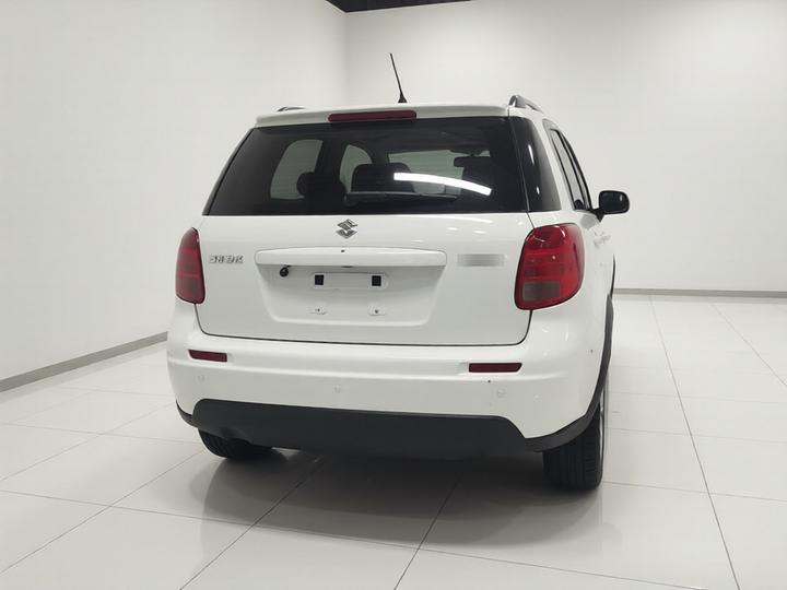 SX4 2016 1.6L AT Classic photo 5
