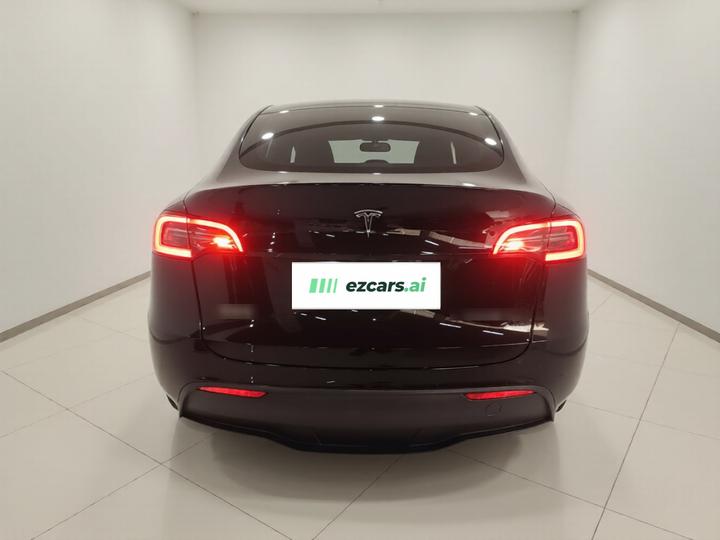 Model Y 2023 RWD photo 5