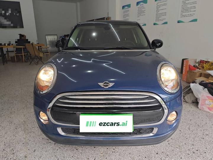 2016 1.5T COOPER 5-Door photo 2