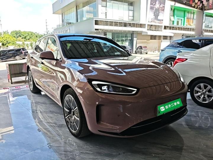HIMA AITO M5 2022 EV AWD Performance photo 3