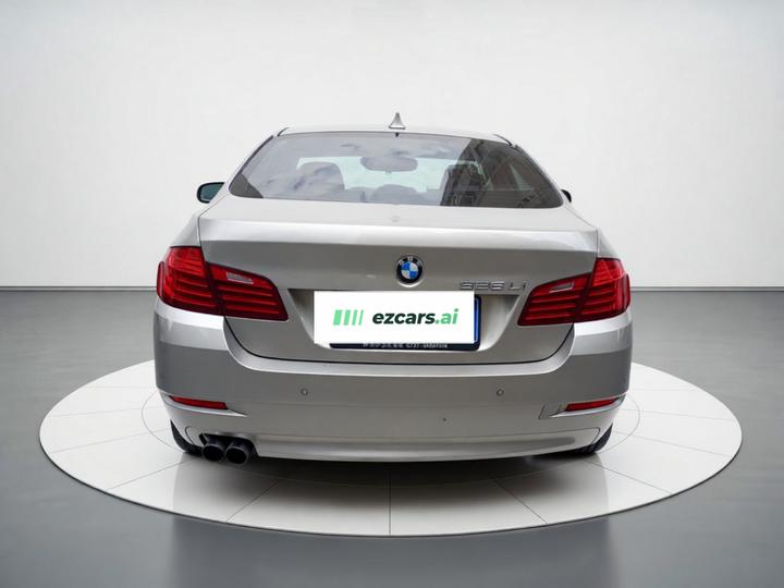 5 Series 2017 520Li photo 5