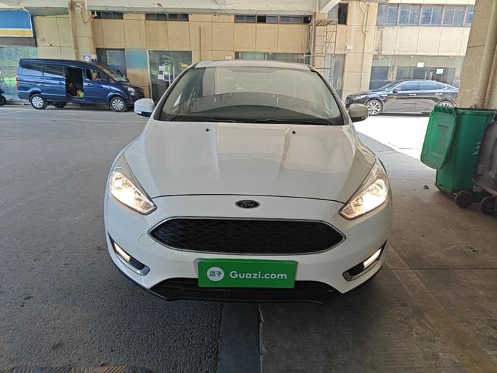 Focus 2015 Hatchback EcoBoost 180 AT Elite photo 2