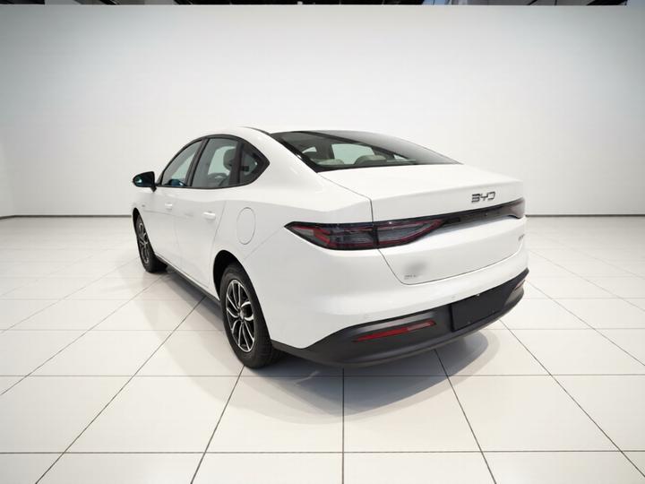 Seal 05 DM-i 2026 DM-i 128KM Luxury photo 4