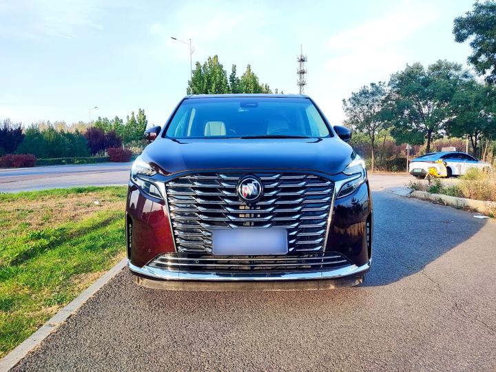 GL8 2022 Facelift Avenir 6-Seater photo 2