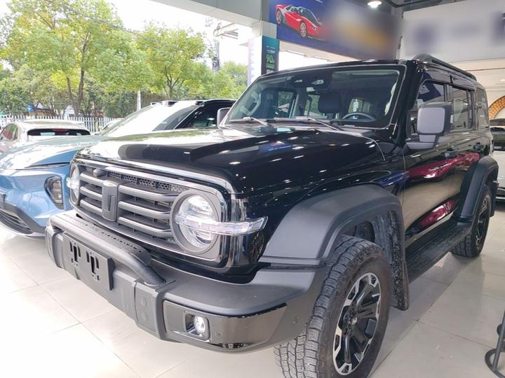 300 EV 2025 Hi4-T 37.1kWh