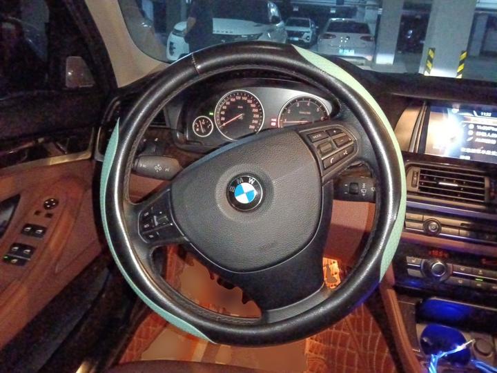 5 Series 2014 525Li Leading photo 7