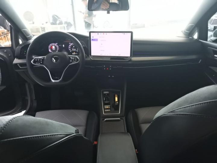 Golf 2025 Facelift 300TSI R-Line photo 5