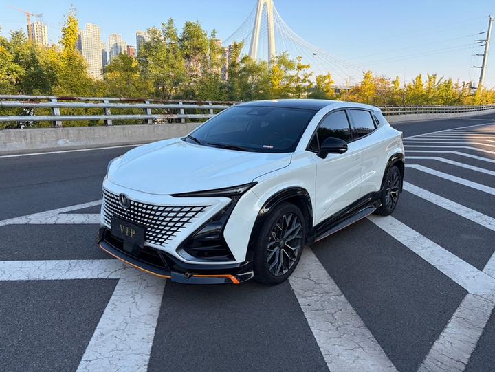 UNI-T 2022 1.5T Premium