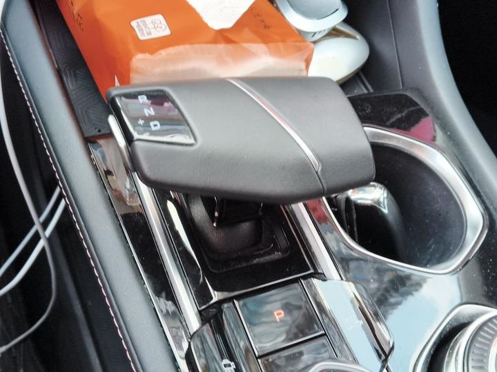 Eado 2022 PLUS NE 1.4T GDI DCT Premium photo 6