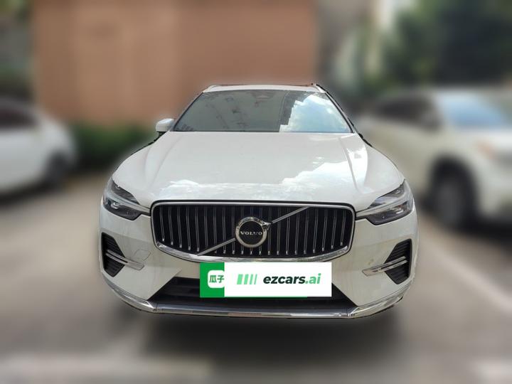 XC60 2025 B5 AWD Luxury photo 2
