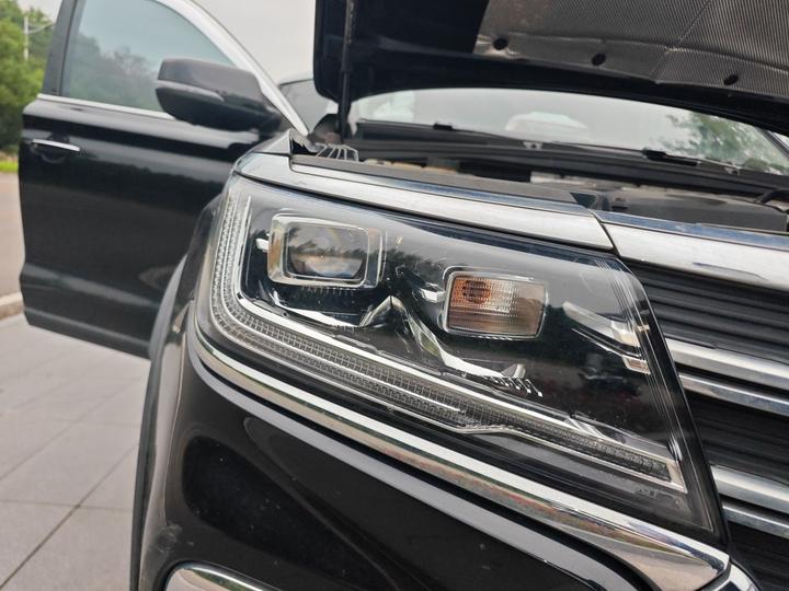 RX8 2019 30T Connected AWD Flagship photo 7