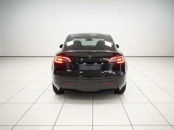 Model Y 2023 RWD photo 3