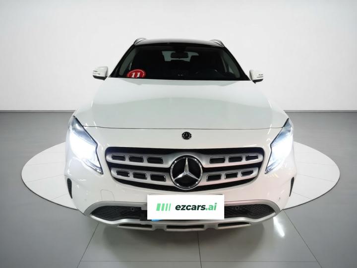 GLA 2017 GLA 200 Dynamic photo 2