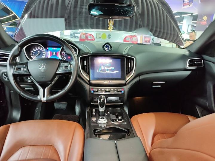 Ghibli 2017 3.0T Standard photo 5