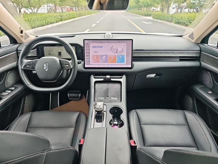 HIMA AITO M5 2023 EV RWD ADAS photo 5