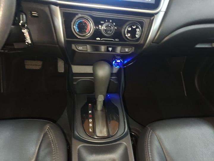 2017 1.5L CVT Comfort photo 6