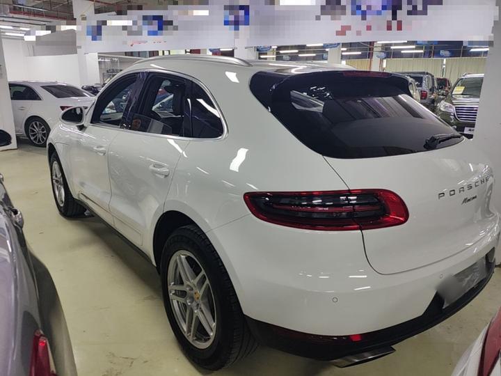 2016 Macan 2.0T photo 4