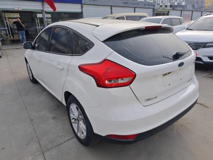 Focus 2015 Hatchback 1.6L AT photo 4
