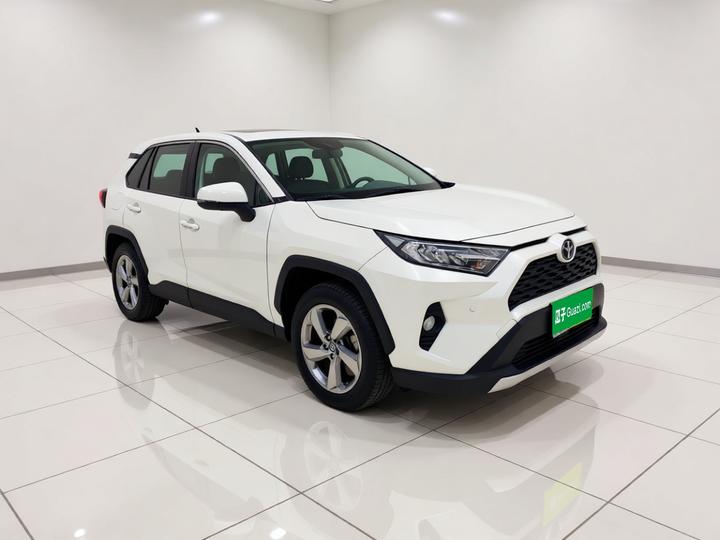 RAV4 2021 2.0L CVT RWD photo 3