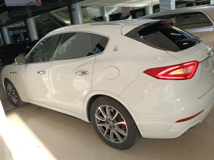 Levante 2016 3.0T Standard photo 4